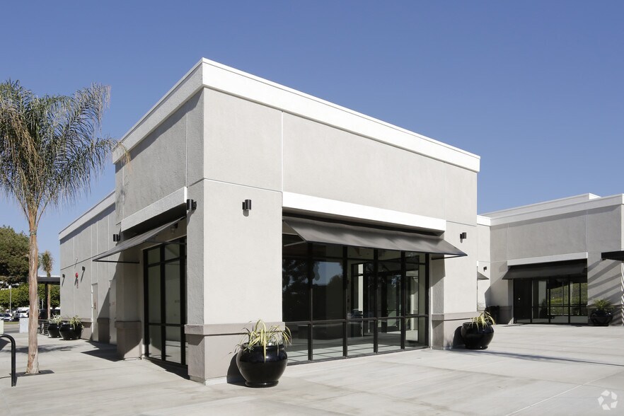 More Photos Of 2720 Nutwood Ave, Fullerton Restaurant For Lease