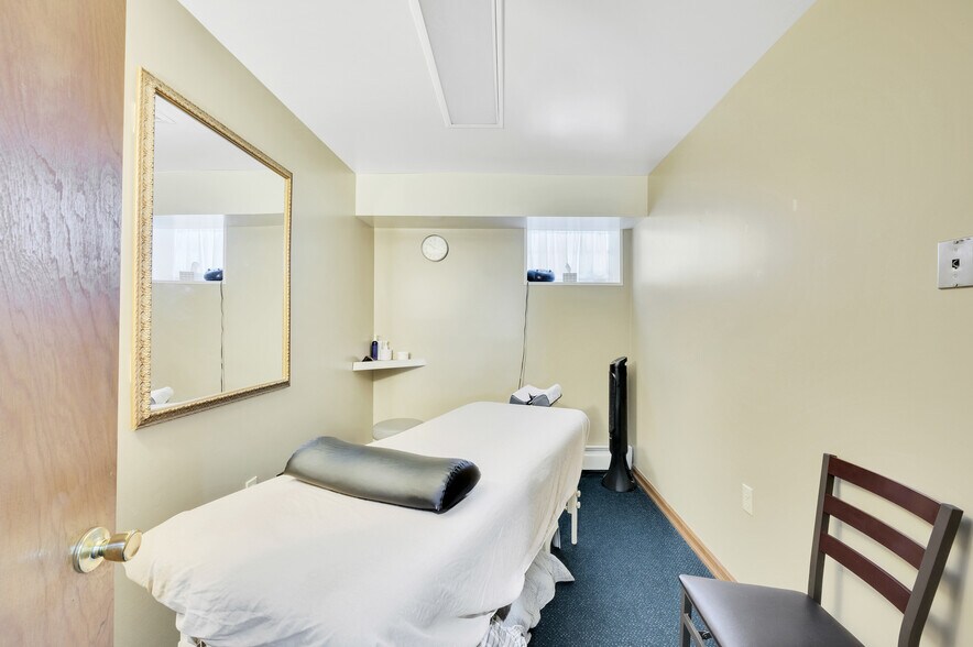 More Photos Of 1813 Main St, Blakely Office For Sale