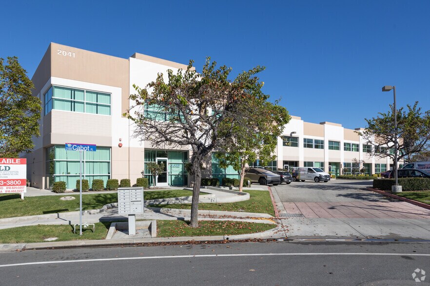 More Photos Of 2041 Cabot Pl, Oxnard Manufacturing For Lease