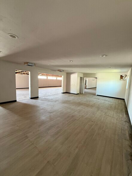 More Photos Of 109 W Bridgers Ave, Auburndale Freestanding For Sale