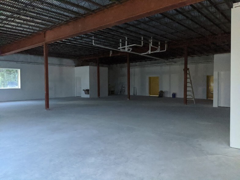 More Photos Of 9999 Brook Rd, Glen Allen Freestanding For Lease
