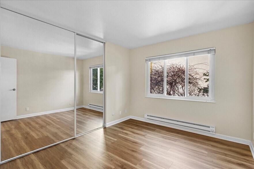 More Photos Of 561 Oakland Ave, Oakland Apartments For Sale