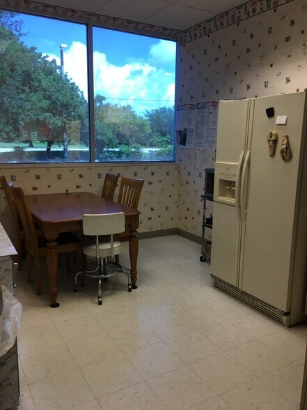 More Photos Of 900 NW 17th Ave, Delray Beach Medical For Sale