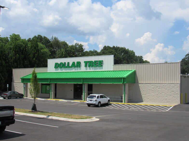 More Photos Of 1876 E Blackstock Rd, Roebuck Freestanding For Sale