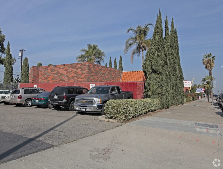 More Photos Of 1241 S Brookhurst St, Anaheim Office For Sale
