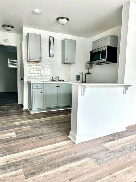 More Photos Of 7778-7780 4th Ave S, Birmingham Apartments For Sale