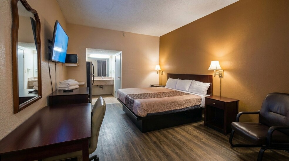 More Photos Of 2051 Gordon Hwy, Augusta Hotel For Sale
