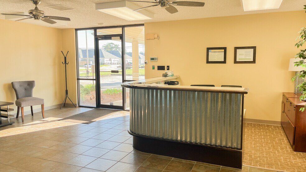 More Photos Of 2822 Oneal Ln, Baton Rouge Office For Lease
