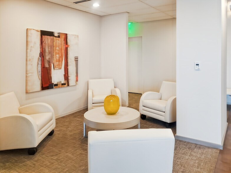 More Photos Of 1 Olympic Pl, Towson Coworking Space