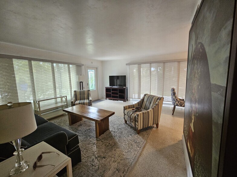 More Photos Of 4512 Seagrape Dr, Lauderdale-by-the-Sea Multifamily For Sale