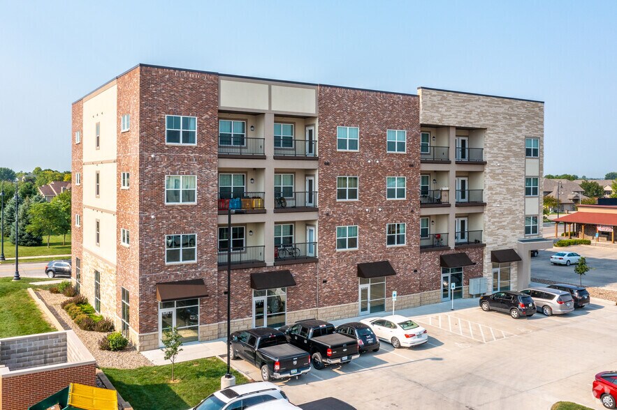 More Photos Of 415 Center Pl, Altoona Multifamily For Sale