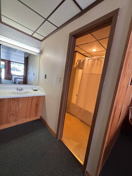 More Photos Of 17089 Boot Jack Rd, Ridgway Hotel For Sale