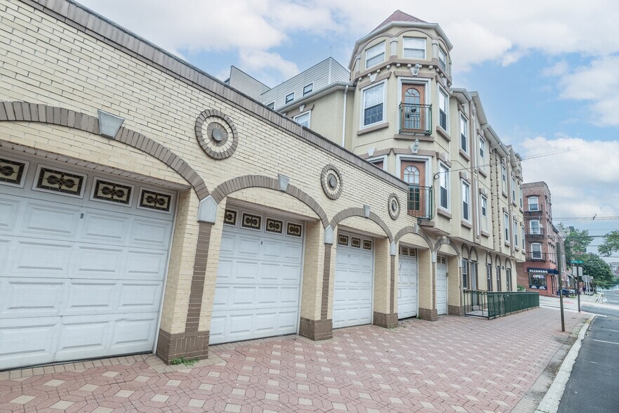 More Photos Of 600 Grand St, Hoboken Office Residential For Sale