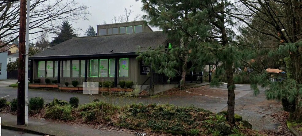More Photos Of 4509-4511 SE Cesar E Chavez Blvd, Portland Office For Sale
