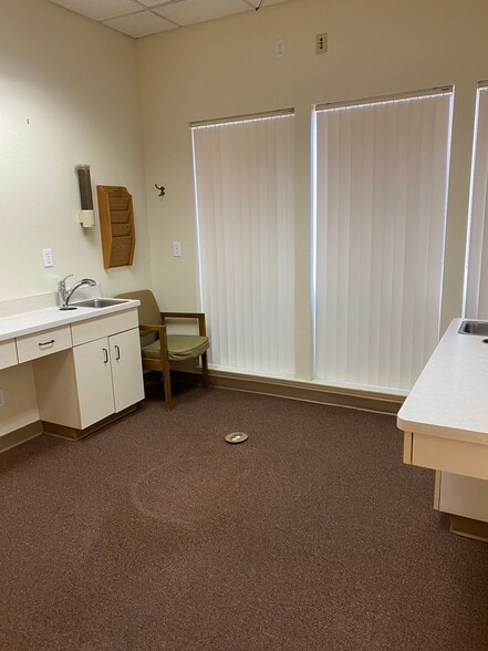More Photos Of 1481 Live Oak Blvd, Yuba City Medical For Lease