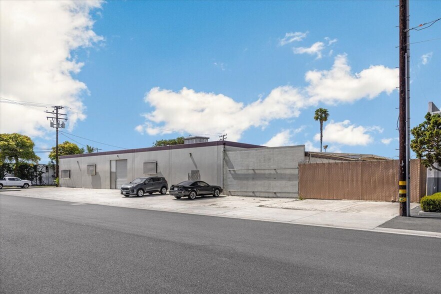 More Photos Of 1409 E St. Gertrude Pl, Santa Ana Warehouse For Sale