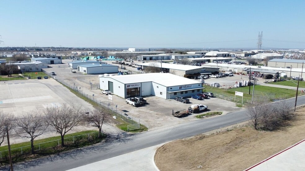 More Photos Of 13189 Harmon Rd, Fort Worth Warehouse For Sale