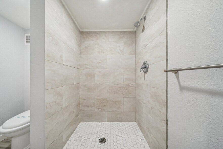 More Photos Of 1322 Avenue L, Galveston Multifamily For Sale