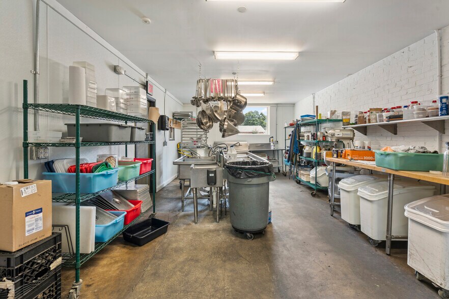 More Photos Of 500 Bridge St, Weissport Restaurant For Sale