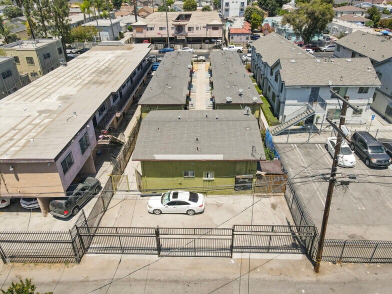More Photos Of 606 W 81st St, Los Angeles Apartments For Sale