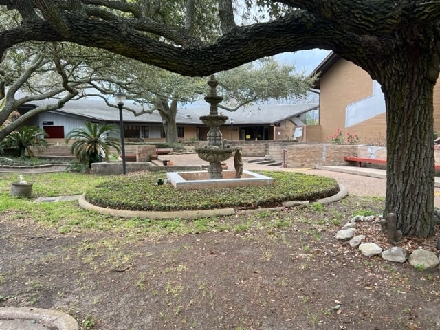 More Photos Of 11011 Hall Rd, Houston Religious Facility For Sale