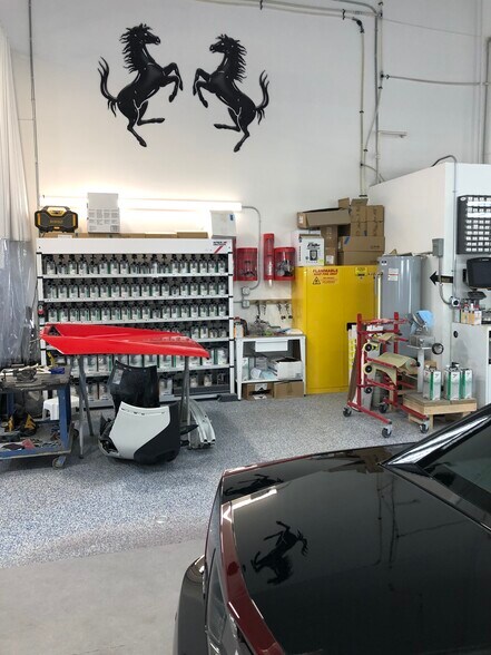 More Photos Of 3939 Tollhouse Dr, Naples Warehouse For Lease