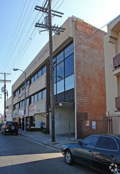 More Photos Of 6819 Sepulveda Blvd, Van Nuys Office For Lease
