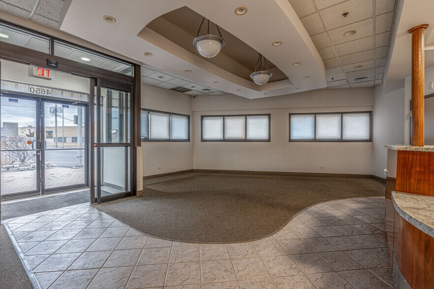 More Photos Of 4650 Southwest Hwy, Oak Lawn Medical For Sale