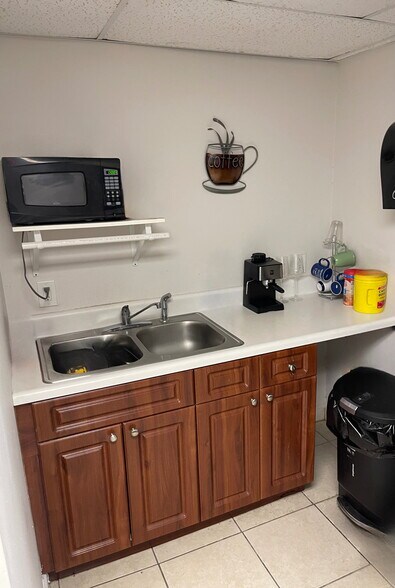 More Photos Of 3131 W Okeechobee Rd, Hialeah Auto Dealership For Sale