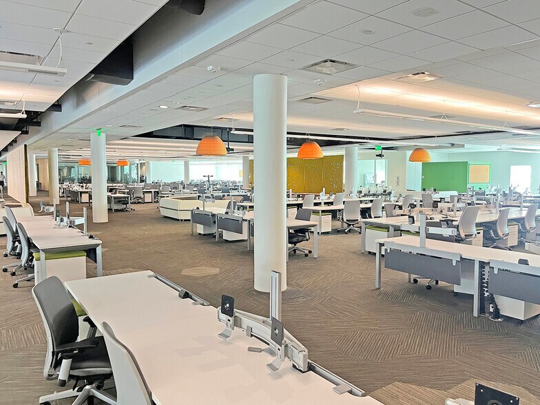 More Photos Of 10441 University Center Dr, Tampa Office For Lease