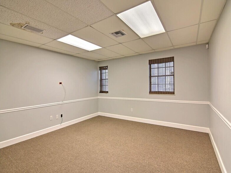 More Photos Of 800 20th Pl, Vero Beach Medical For Lease