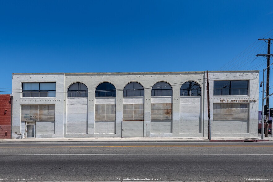 More Photos Of 197 E Jefferson Blvd, Los Angeles Warehouse For Sale