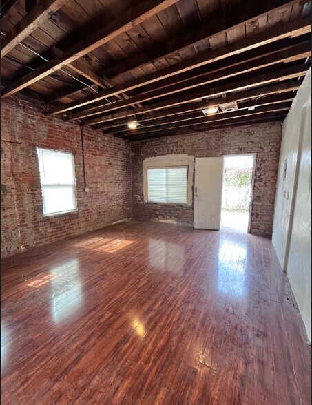 More Photos Of 2500-2514 Cesar E Chavez, Los Angeles Storefront For Sale