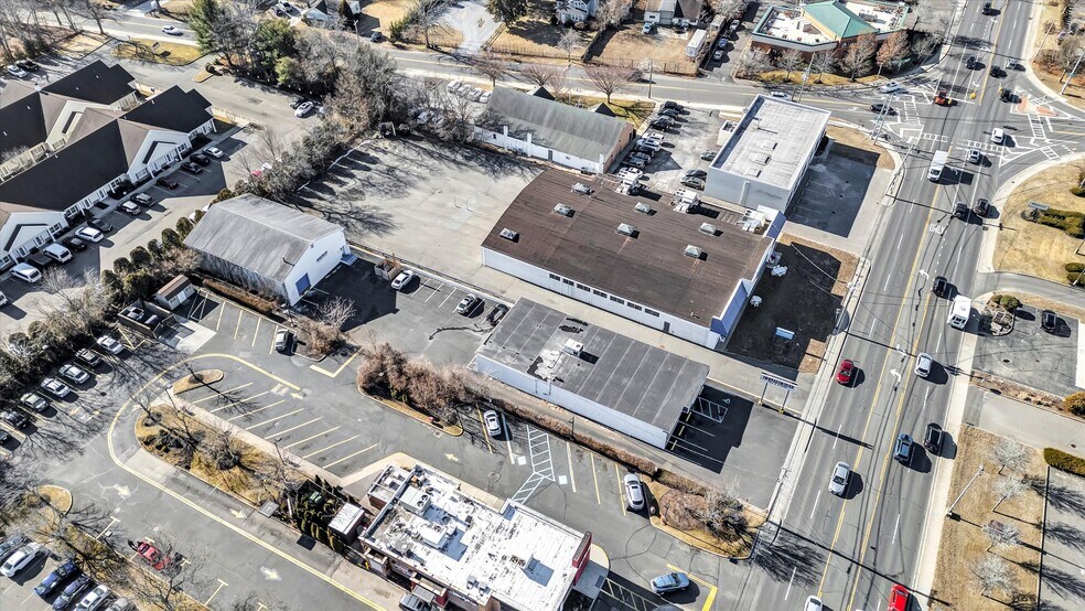 More Photos Of 1179 Old Country CR-58 Rd, Riverhead Showroom For Sale