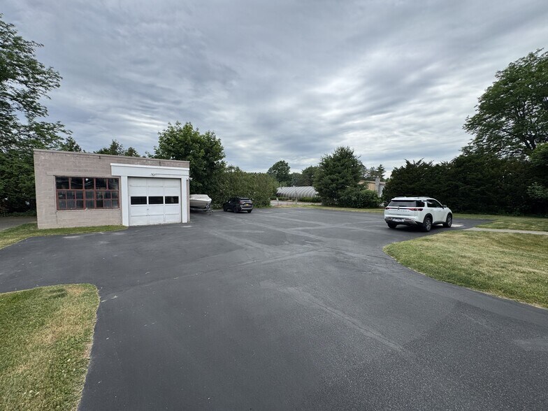 More Photos Of 1134 Troy Schenectady Rd, Latham Medical For Sale