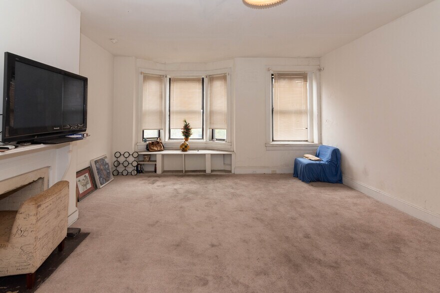 More Photos Of 46 W Biddle St, Baltimore Apartments For Sale