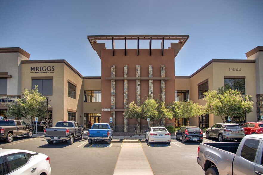 More Photos Of 14815 W Bell Rd, Surprise Medical For Lease