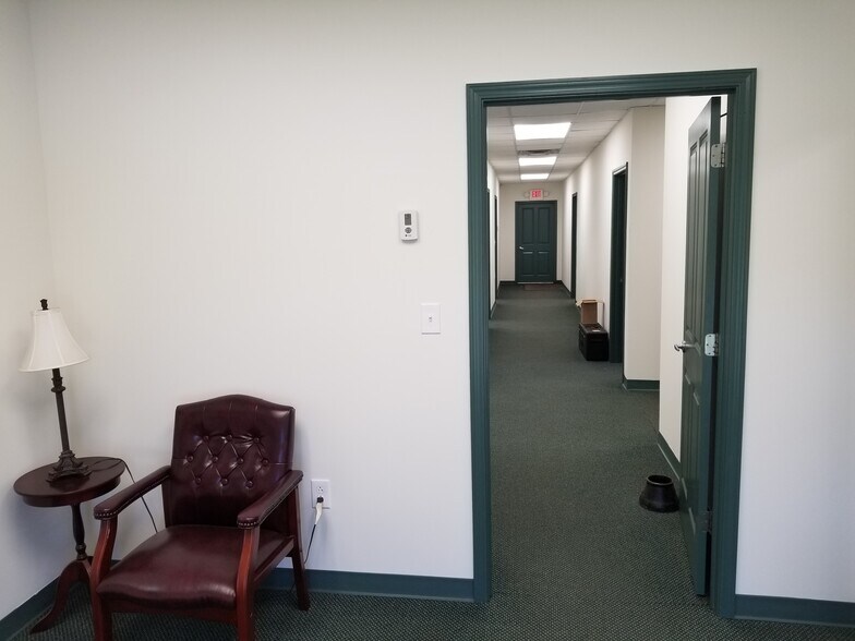 More Photos Of 673 Sandy Springs Rd, Piedmont Warehouse For Sale