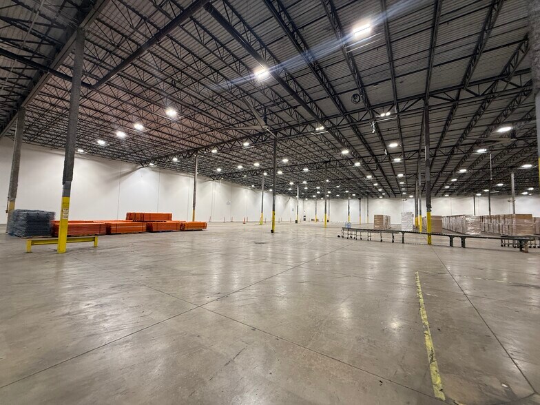 More Photos Of 5601 NW 72nd Ave, Miami Warehouse For Lease