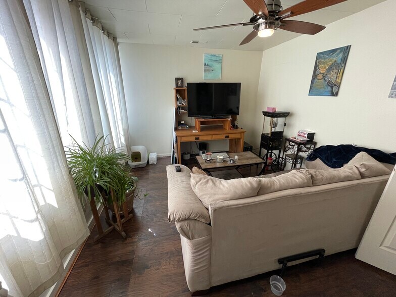 More Photos Of 135-145 Cleveland Ave, Loveland Warehouse For Sale