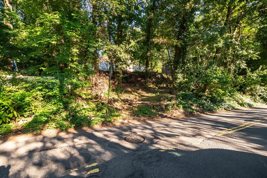 More Photos Of 6000 Palisdale Ave, Bronx Land For Sale