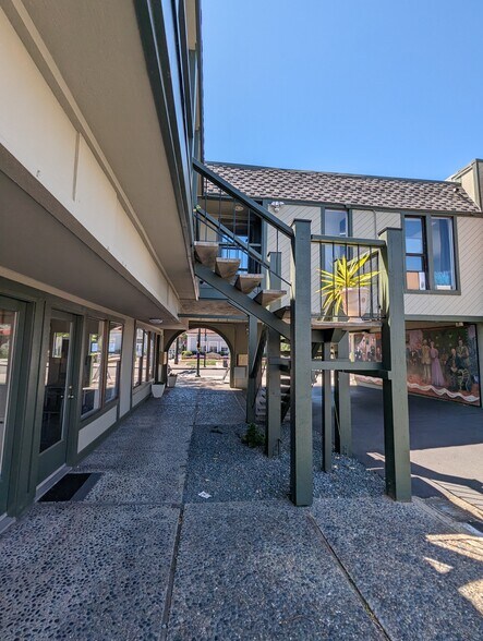 More Photos Of 608 Main St, Pleasanton Storefront Retail Office For Lease