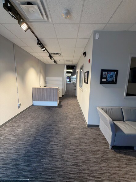More Photos Of 16-20 S Lewis Ave, Tulsa Office For Lease