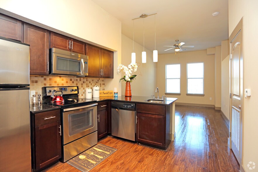 More Photos Of 1325 N Walker Ave, Oklahoma City Apartments For Lease