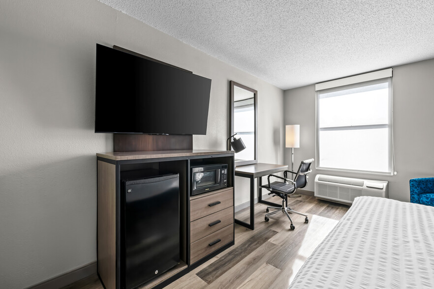 More Photos Of 1202 Liberty Rd, High Point Hotel For Sale