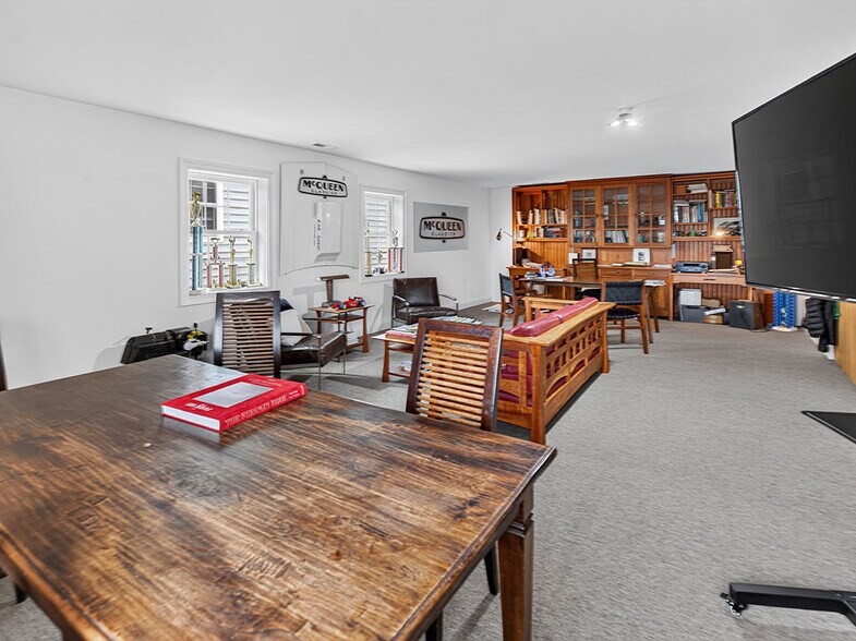 More Photos Of 17593 Nassau Commons Blvd, Lewes Flex For Sale