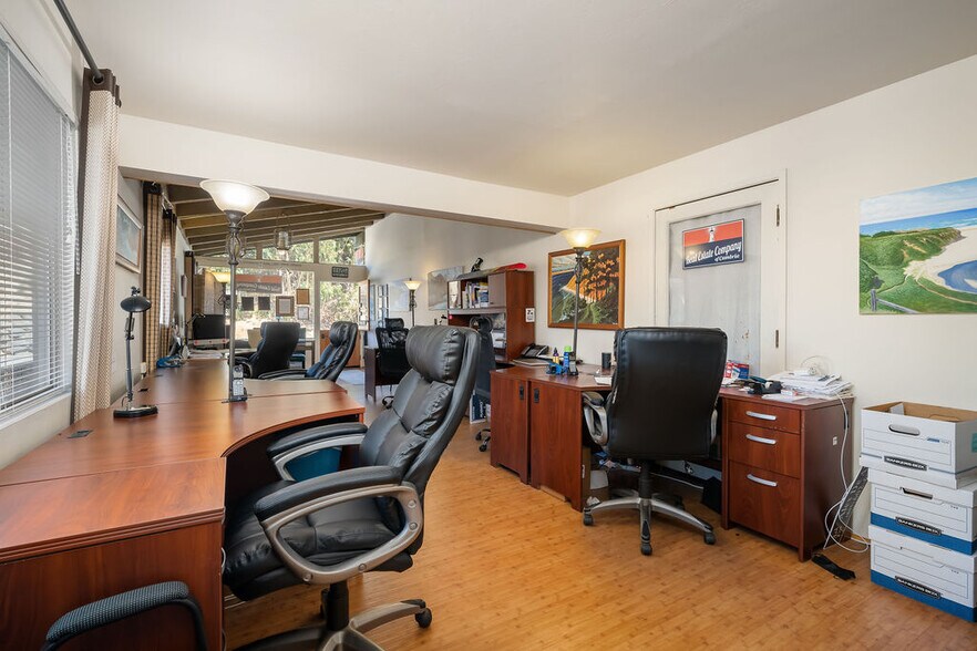 More Photos Of 2086 Main St, Cambria Freestanding For Lease