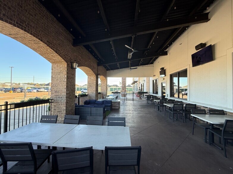 More Photos Of 1425 FM 1463 Rd, Katy Storefront For Sale