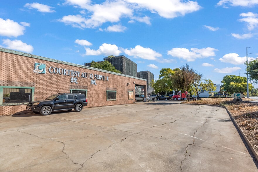 More Photos Of 300 Sango Ct, Milpitas Auto Repair For Sale