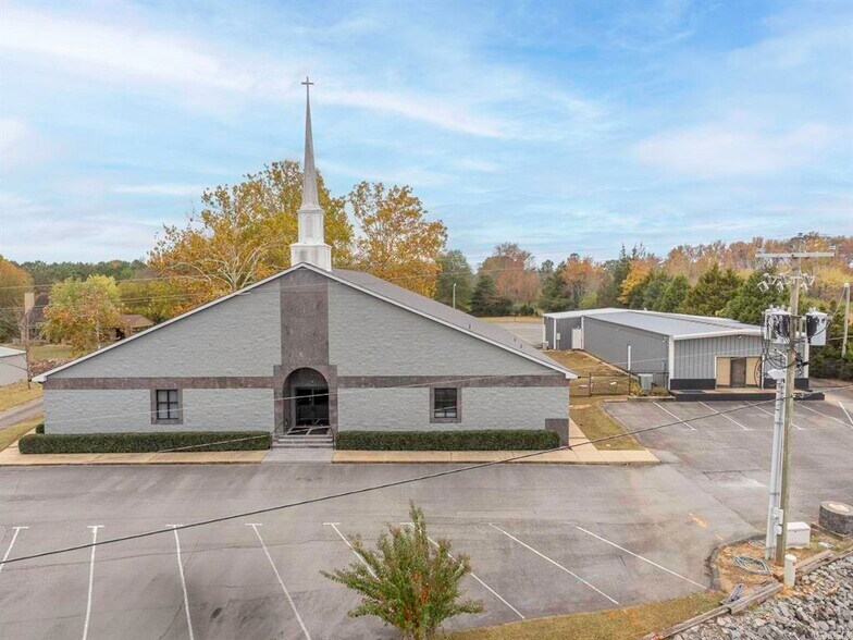 More Photos Of 20121 Interstate 30 S, Benton Religious Facility For Sale